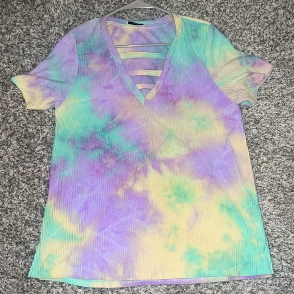 JODIFL Pastel Tie-Dye V-Neck Top